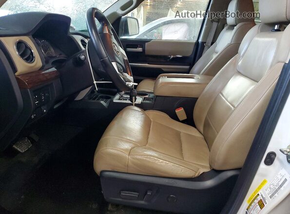 5TFHW5F10GX555580 2016 TOYOTA LIMITED Белый Вид салона спереди