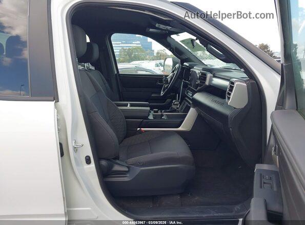 5TFLA5GD0SX003930 2025 TOYOTA TUNDRA Белый Вид салона спереди