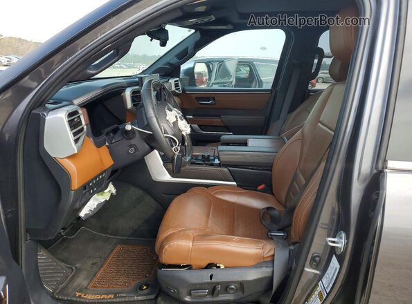 5TFMA5AB0PX02227X 2023 TOYOTA TUNDRA Gray Widok wnętrza z przodu