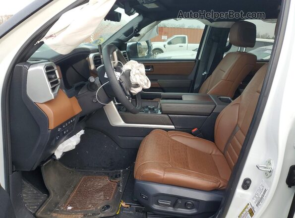 5TFMA5DB3SX326358 2025 TOYOTA TUNDRA White Вид салону спереду