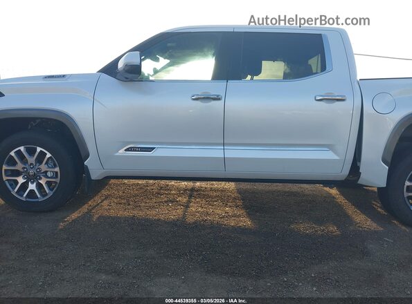5TFMC5DB6SX111552 2025 TOYOTA TUNDRA HYBRID Белый Панорамный вид салона 360°