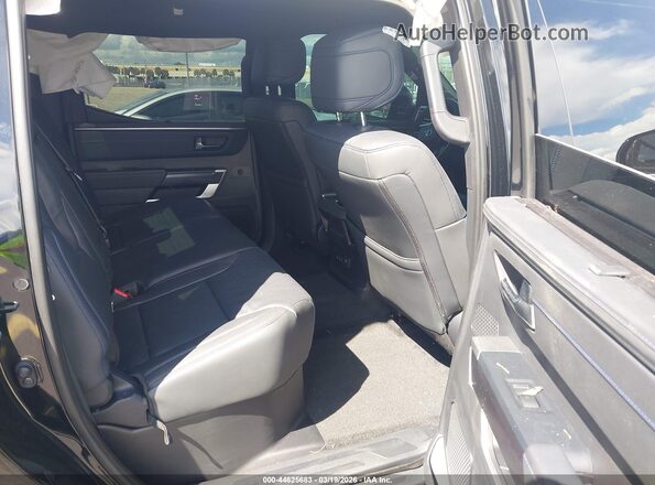 5TFNA5DB2SX318076 2025 TOYOTA TUNDRA Black VIN კოდის სტიკერის ხედი