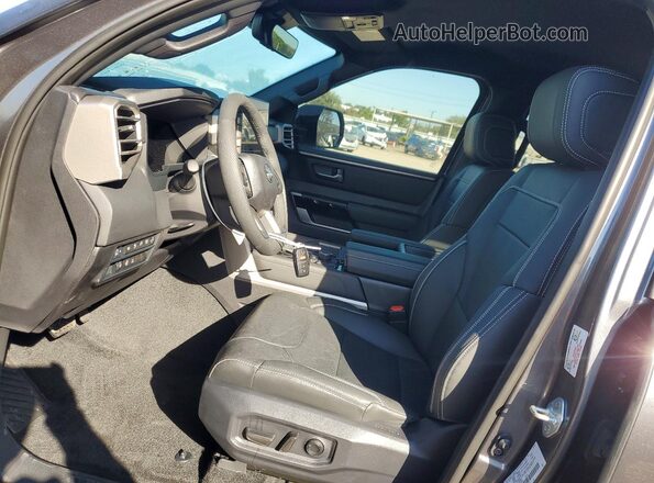 5TFWC5DB7TX121260 2026 TOYOTA LIMITED Серый Вид салона спереди