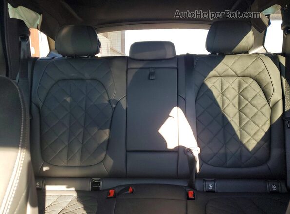 5UX13EU04R9W14687 2024 BMW X5 Зеленый Вид задних сидений