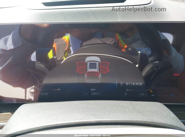 5UX13EU06S9W46157 2025 BMW X5 Белый Вид задних сидений