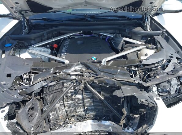 5UX13EU06S9W46157 2025 BMW X5 Белый Вид сзади