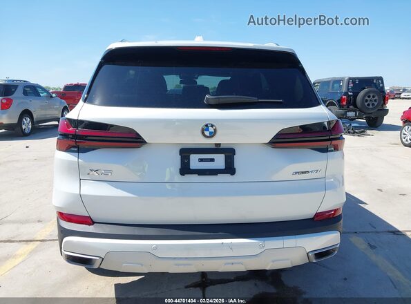 5UX13EU07S9X39656 2025 BMW X5 White 