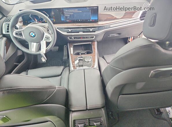 5UX13EU09T9325781 2026 BMW X5 Black Widok deski rozdzielczej
