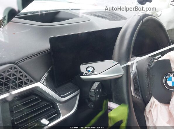 5UX23EM01P9P81669 2023 BMW X7 White უკანა სავარძლების ხედი