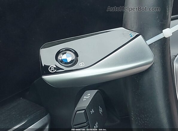 5UX23EM01P9P81669 2023 BMW X7 White წინა პანელის ხედი