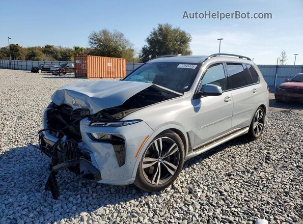 5UX23EM02S9Y44089 2025 BMW X7 Gray Przód lewy