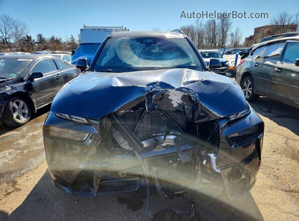 5UX23EM05S9X84485 2025 BMW X7 Blue Widok z przodu