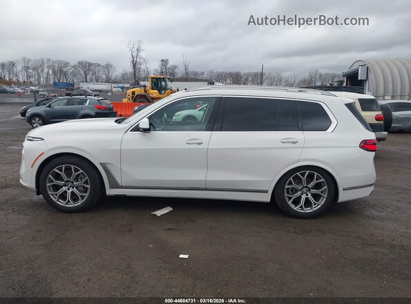 5UX23EM05S9Z99591 2025 BMW X7 White Vista interior de 360 grados