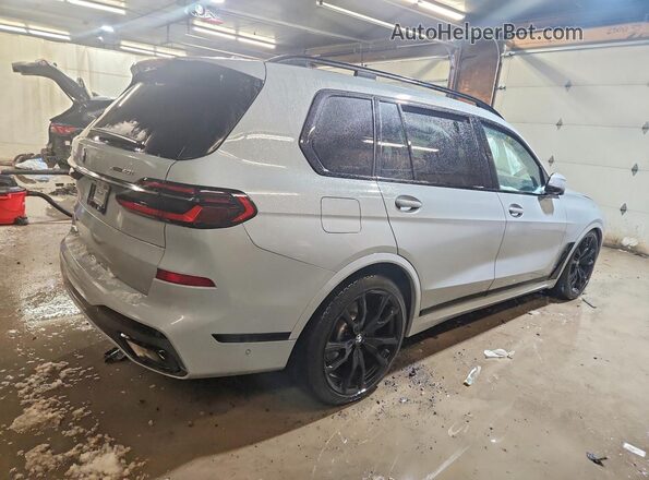 5UX23EM06P9N46670 2023 BMW X7 Gray Rear right