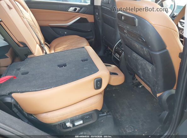 5UX23EM06R9T68486 2024 BMW X7 Black Vista de la etiqueta del VIN
