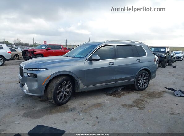5UX23EM06R9V50477 2024 BMW X7 Gray Вид задньої частини салону