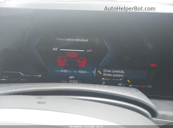 5UX23EM07P9R93153 2023 BMW X7 Black Rear seats view