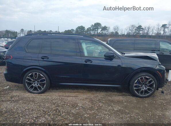 5UX23EM07P9R93153 2023 BMW X7 Black Rear interior view