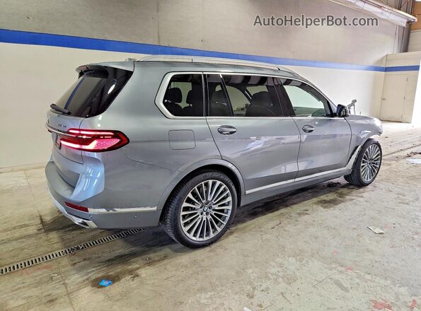 5UX23EM07S9Z89841 2025 BMW X7 Silver Հետևի աջ