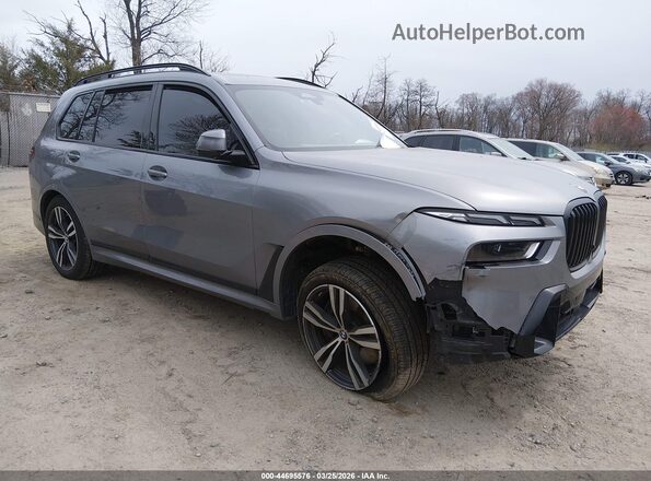 5UX23EM08S9Y80420 2025 BMW X7 Серый Передняя правая четверть