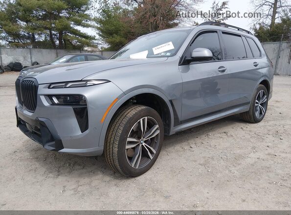 5UX23EM08S9Y80420 2025 BMW X7 Серый Передняя левая четверть