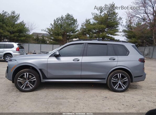 5UX23EM08S9Y80420 2025 BMW X7 Серый Панорамный вид салона 360°