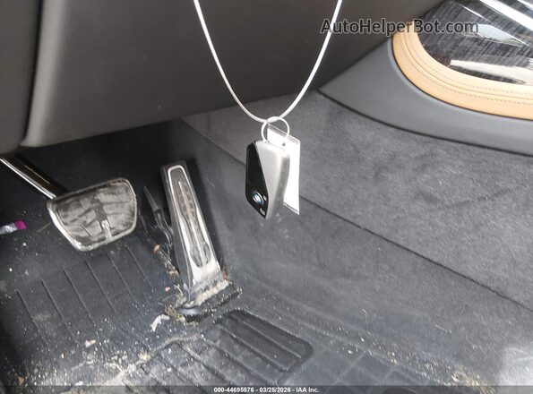 5UX23EM08S9Y80420 2025 BMW X7 Серый Вид панели приборов