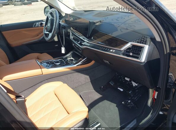 5UX23EM0XS9X84580 2025 BMW X7 Black Vista interior delantera