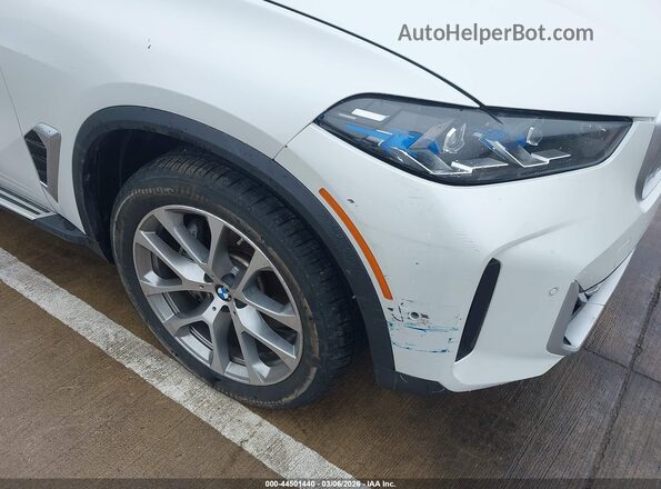 5UX23EU05R9W11205 2024 BMW X5 Белый Вид спереди