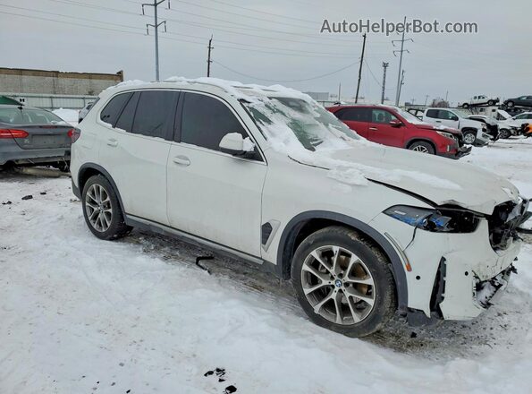 5UX23EU05S9W35087 2025 BMW X5 Белый Передняя правая четверть