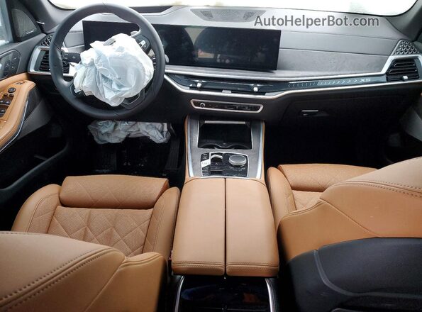 5UX23EU05S9W35087 2025 BMW X5 Белый Вид панели приборов