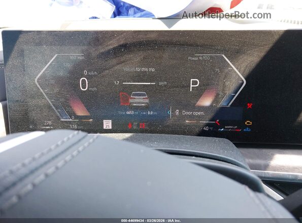 5UX23EU06S9W37849 2025 BMW X5 White Widok tylnych siedzeń