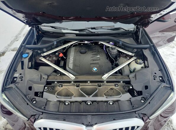 5UX23EU07R9V74397 2024 BMW X5 Фиолетовый Вид подкапотного пространства