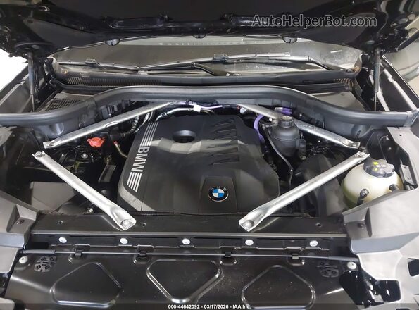 5UX23EU09T9101995 2026 BMW X5 Черный Вид сзади