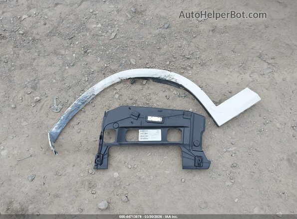 5UX2V1C06M9F26017 2021 BMW X4 White წინა პანელის ხედი