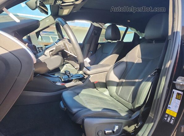 5UX33DT01P9T04692 2023 BMW X4 Black Вид салону спереду