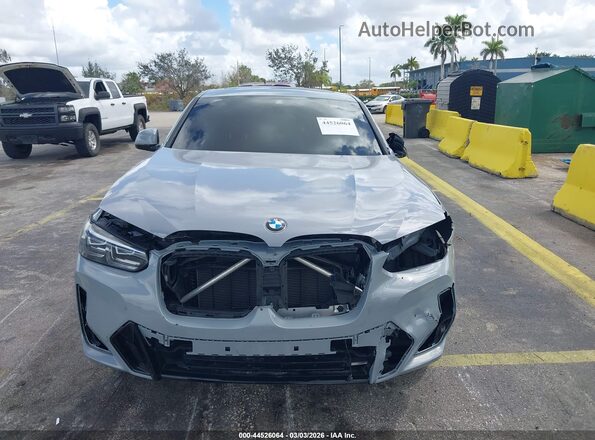 5UX33DT01R9X29946 2024 BMW X4 Серый Вид панели приборов