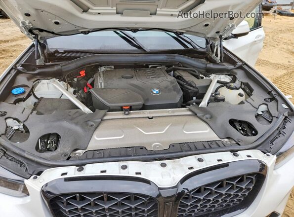 5UX33DT04P9S68934 2023 BMW X4 White Widok komory silnika