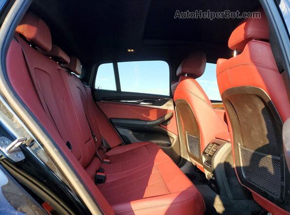 5UX33DT07N9K27033 2022 BMW X4 Black Widok tylnych siedzeń