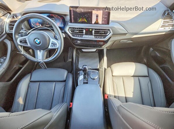 5UX33DT08R9U91447 2024 BMW X4 Черный Вид панели приборов