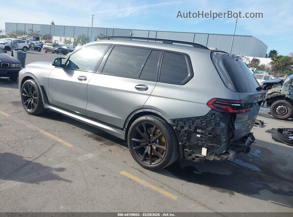 5UX33EM00P9P73325 2023 BMW X7 Silver Rear left