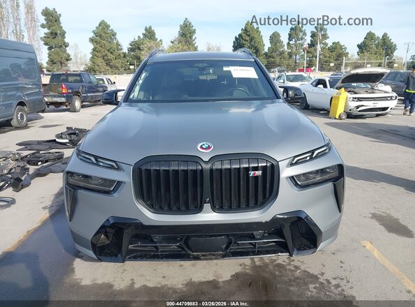 5UX33EM00P9P73325 2023 BMW X7 Silver Rear interior view
