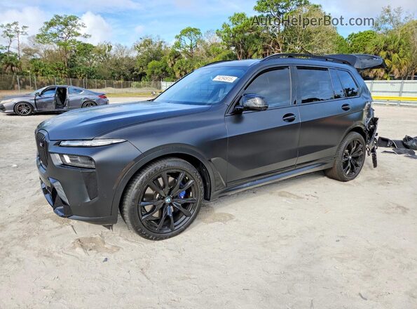 5UX33EM05S9Z32008 2025 BMW X7 Black Vista tres cuartos delantera izquierda