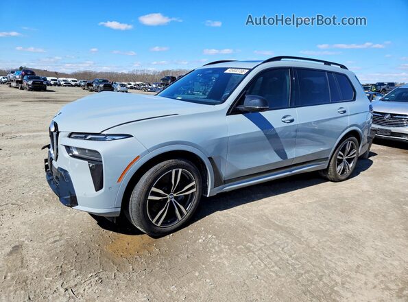 5UX33EM08S9X10045 2025 BMW X7 Silver Vista tres cuartos delantera izquierda