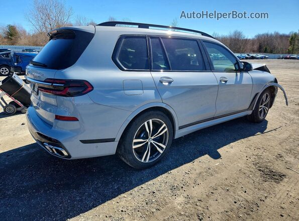 5UX33EM08S9X10045 2025 BMW X7 Silver Trasero derecho