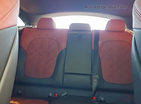 5UX33EX01S9Z96851 2025 BMW X6 Белый Вид задних сидений