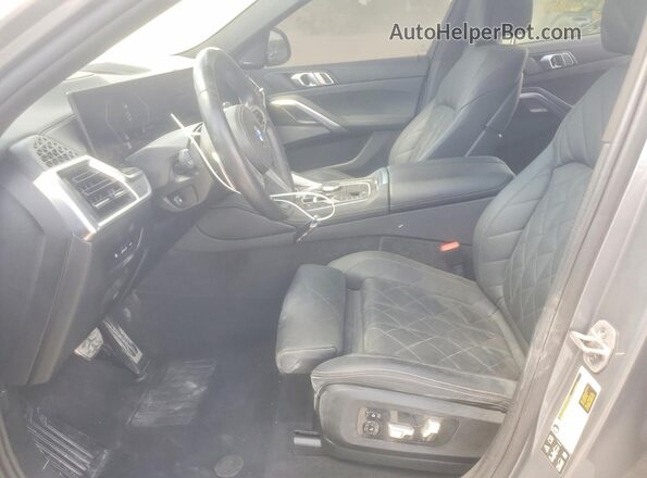 5UX33EX04S9X32183 2025 BMW X6 Серый Вид салона спереди
