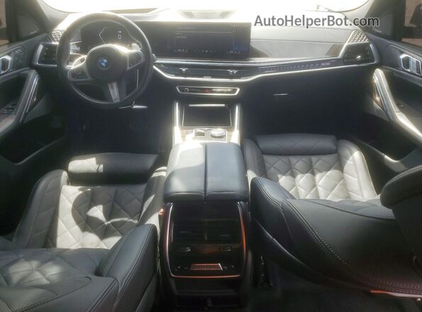 5UX33EX04S9X32183 2025 BMW X6 Серый Вид панели приборов