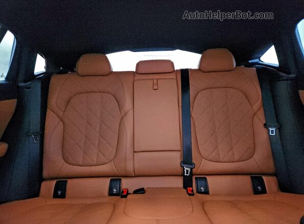 5UX33EX05R9S57900 2024 BMW X6 Черный Вид задних сидений