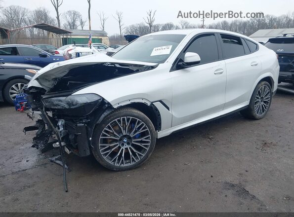 5UX33EX08S9006214 2025 BMW X6 Белый Передняя левая четверть